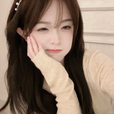 男爵的同桌小女生